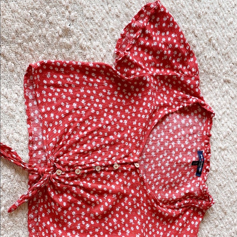 Crop Top - Picture 2 of 7